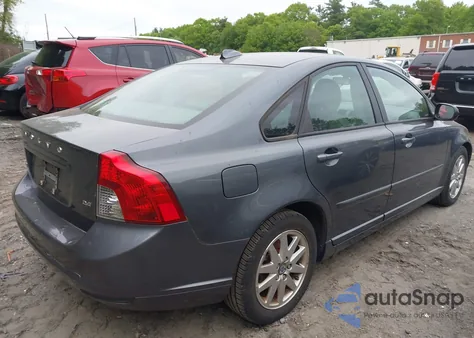 2009 Volvo S40 2.4I из США, поврежденный, VIN YV1MS382092458782